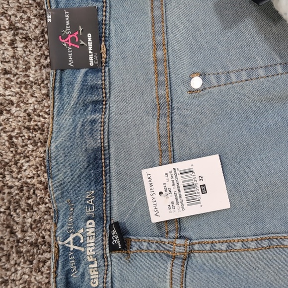 NEW Ashley Stewart Girlfriend Jeans Stretchy Distressed High rise Roomy Size 32S - Picture 4 of 13